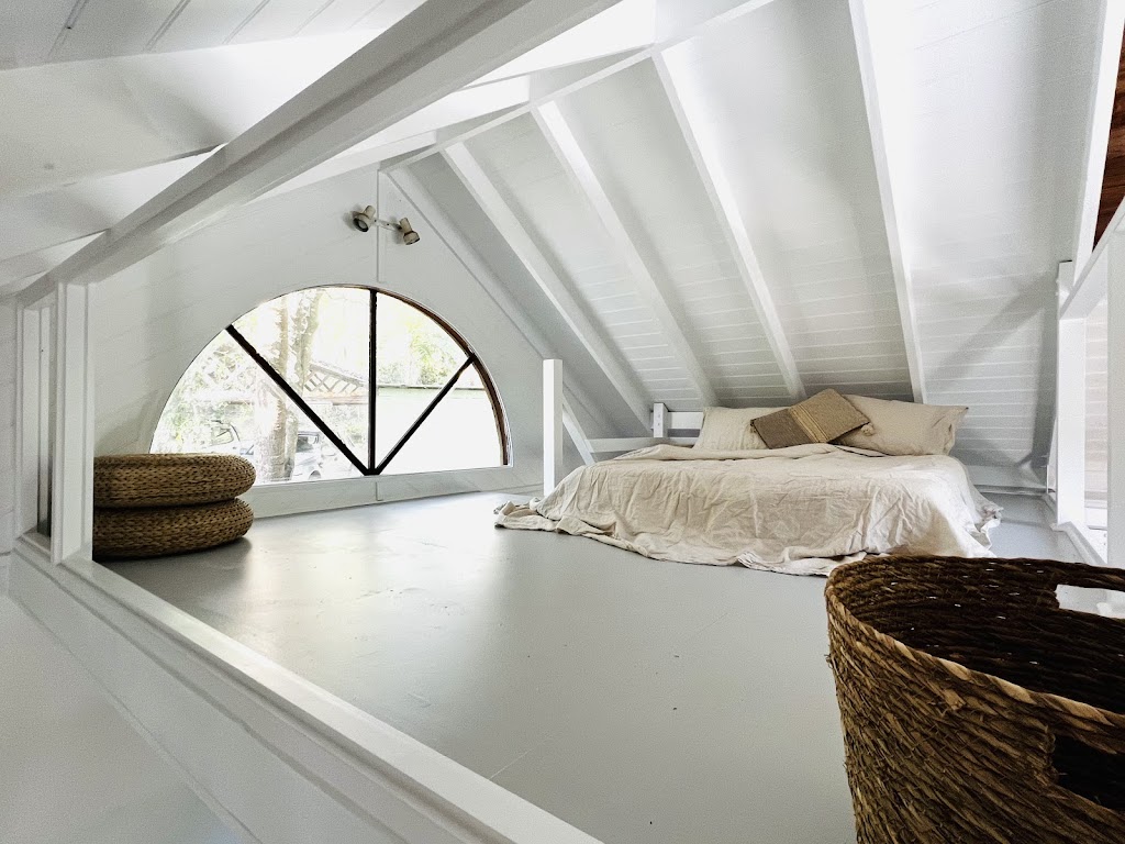 Whistling Hill | 1/10 Robb Rd, Lillian Rock NSW 2480, Australia | Phone: 0419 437 044