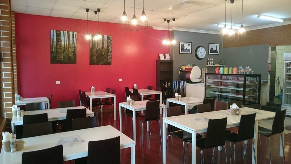 Bryas Cafe | cafe | 91 Albert St, Moe VIC 3825, Australia | 0351272260 OR +61 3 5127 2260