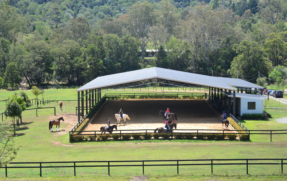 Linda Treur Horse Riding Centre | 61 Shaws Pocket Rd, Luscombe QLD 4207, Australia | Phone: 0412 810 582