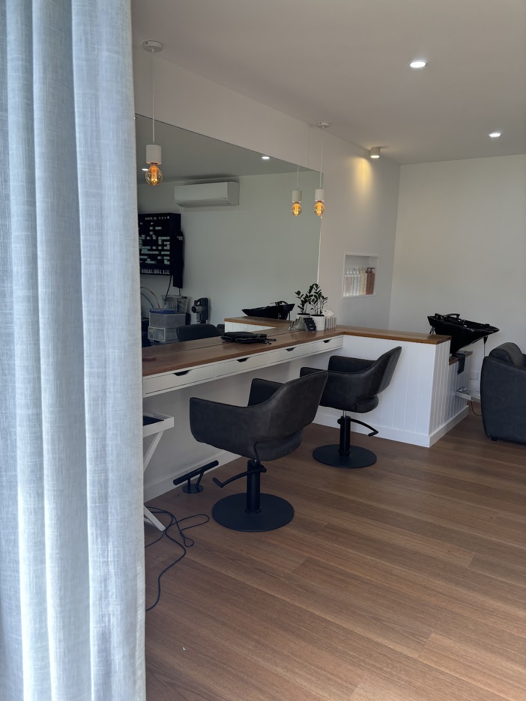 Become hair and makeup | 14 Forest Cl, Boambee NSW 2450, Australia | Phone: 0432 246 507