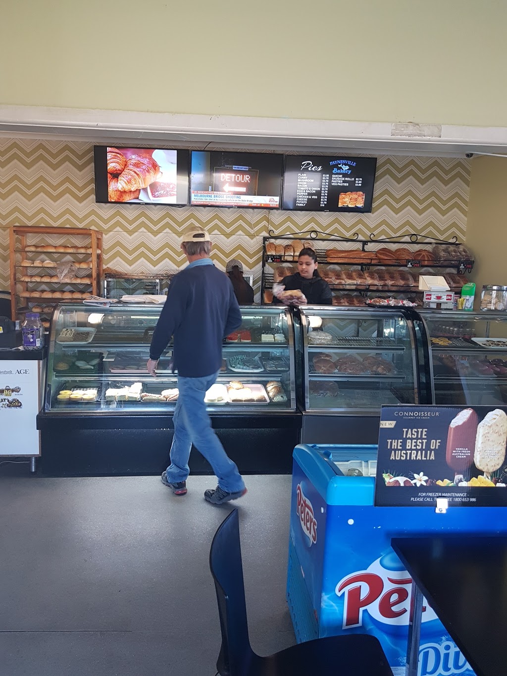 Paynesville Bakery | cafe | 7 Esplanade, Paynesville VIC 3880, Australia