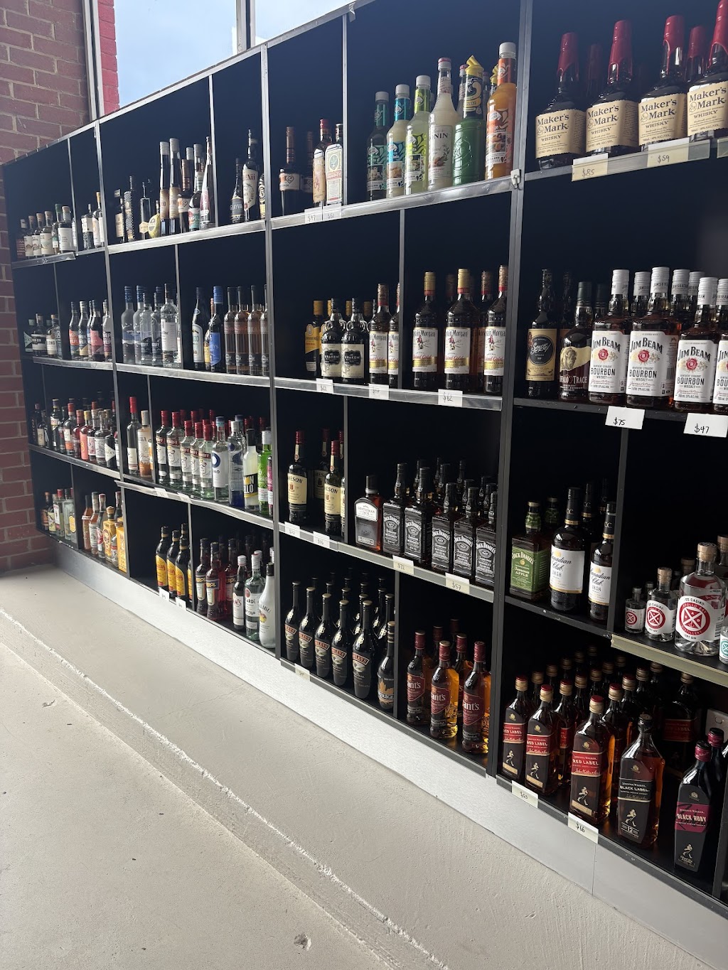 Apollo Bay Liquor Warehouse | 1 McLaren Parade, Apollo Bay VIC 3233, Australia | Phone: (03) 5237 6240