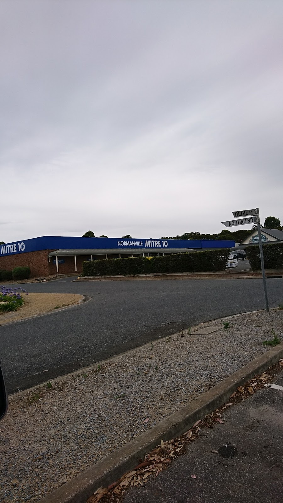 Mitre 10 | hardware store | 2 Mary Ave, Normanville SA 5204, Australia | 0885583100 OR +61 8 8558 3100