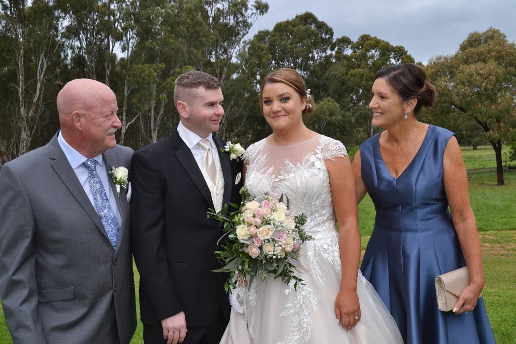 Adeine Wallace Photography |  | Flake Ct, Diggers Rest VIC 3427, Australia | 0404756341 OR +61 404 756 341