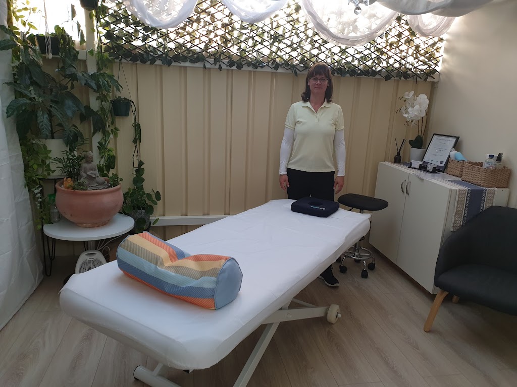 Dajanas Massage | 5 Malmsbury Pl, Caroline Springs VIC 3023, Australia | Phone: 0493 589 722