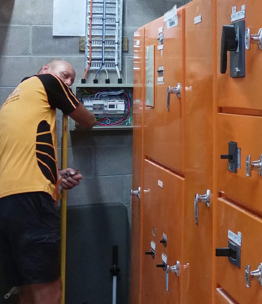 BFR Electrical | 13 Centre Rd, Russell Island QLD 4184, Australia | Phone: 0413 618 063