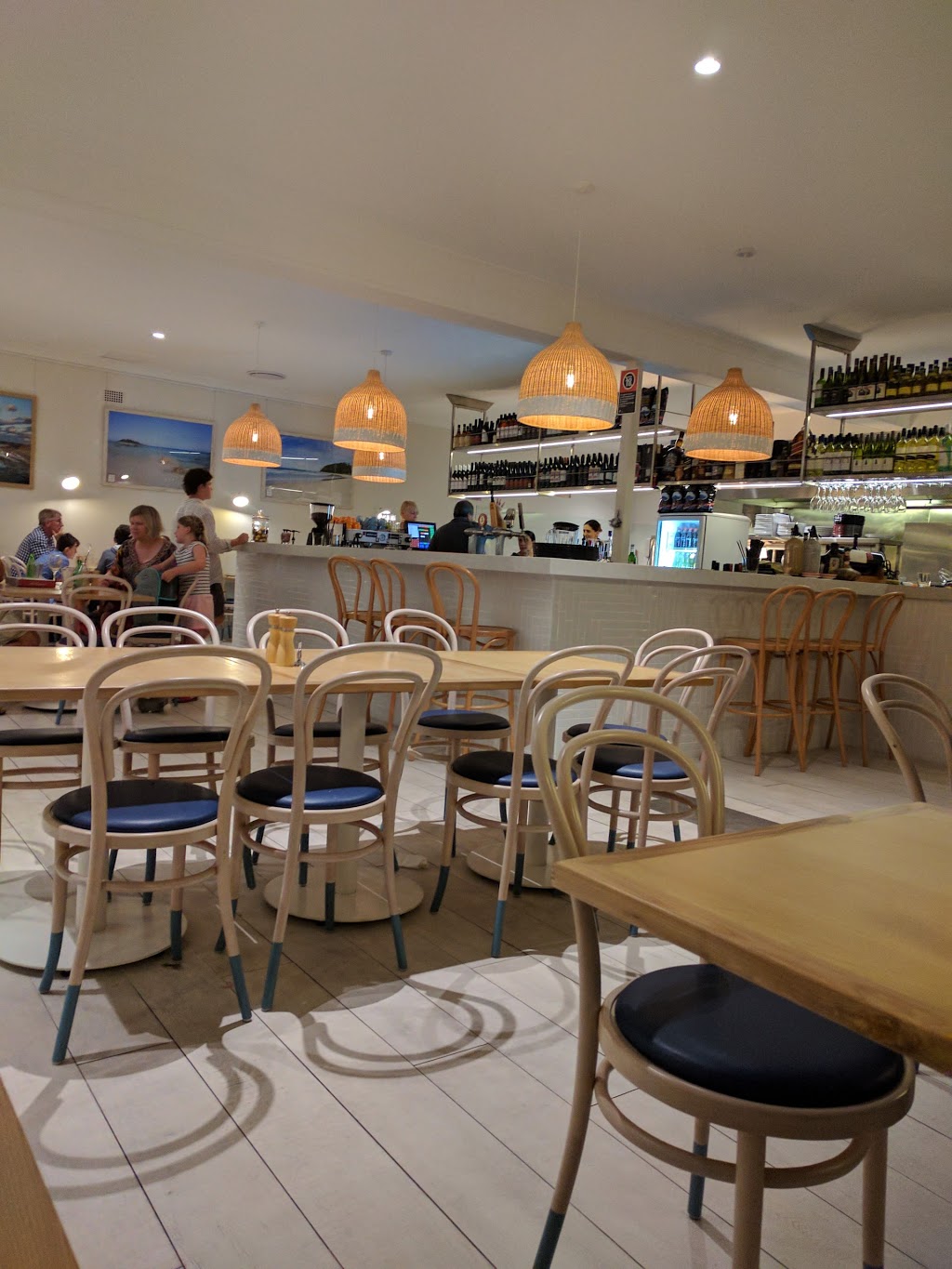 Carlos Italian Ristorante Bar & Seafood | restaurant | 18 Wason St, Ulladulla NSW 2539, Australia | 0244552443 OR +61 2 4455 2443