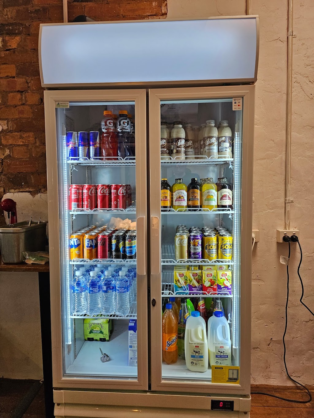 Lauries Cafe | 53 Shenton St, Menzies WA 6436, Australia | Phone: 0482 686 876