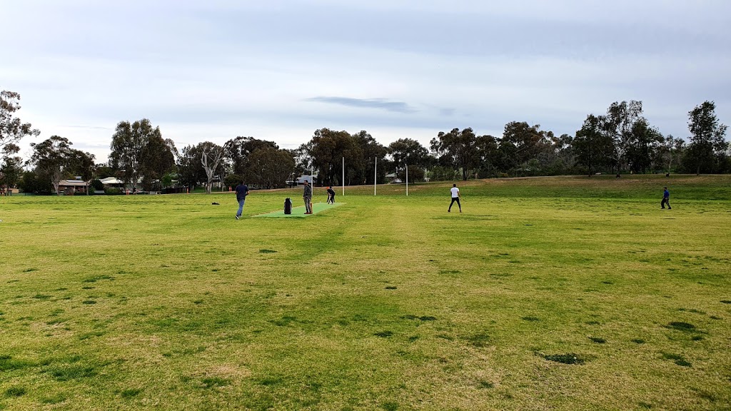 Ernest Grant Oval Public Toilet | 74 Bogong St, Thurgoona NSW 2640, Australia | Phone: (02) 6023 8111