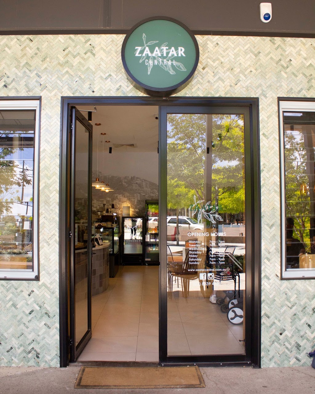 Zaatar Central | restaurant | Craigieburn Central, Shop C00/20, 340 Craigieburn Rd, Craigieburn VIC 3064, Australia | 0383394621 OR +61 3 8339 4621