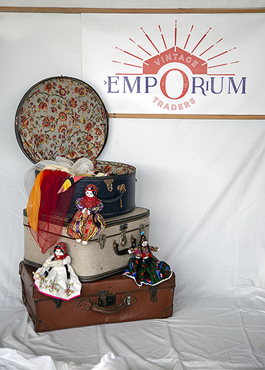 Vintage Traders Emporium | 10 Crosbys Ln, Mansfield VIC 3722, Australia | Phone: 0418 132 015