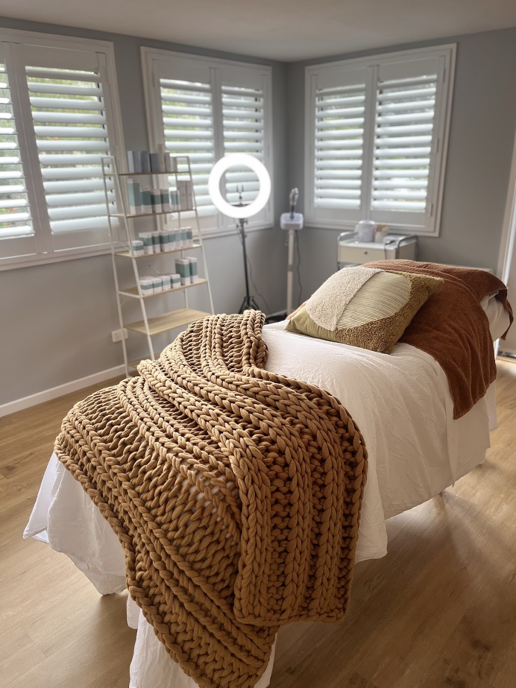 Skin Solace | 3 Rayner Ct, Blackwood VIC 3458, Australia | Phone: 0452 374 625