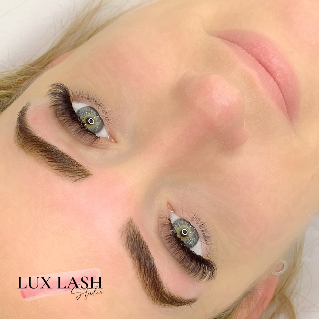 Lux Lash Studio | beauty salon | 6 Banbury Cl, Bundamba QLD 4304, Australia | 0452468440 OR +61 452 468 440