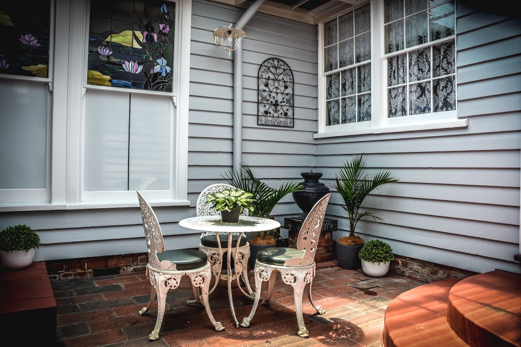 Heytesbury House | 33 Parrott St, Cobden VIC 3266, Australia | Phone: (03) 5595 1800