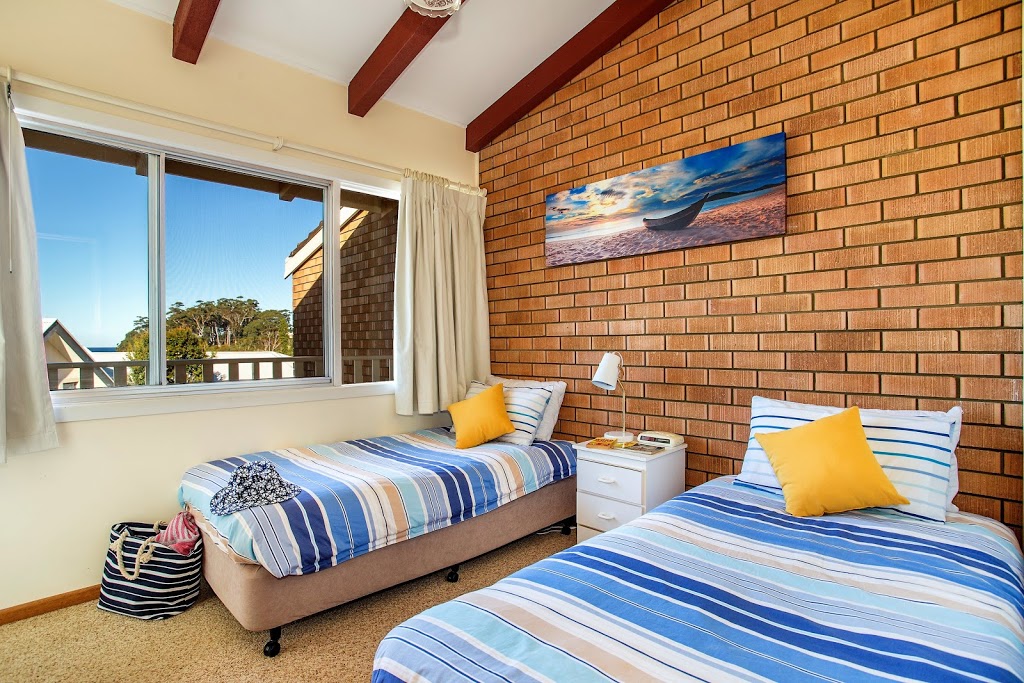 Mollymook Beach Units | lodging | 1 Ingold Ave, Mollymook NSW 2539, Australia | 0244556988 OR +61 2 4455 6988