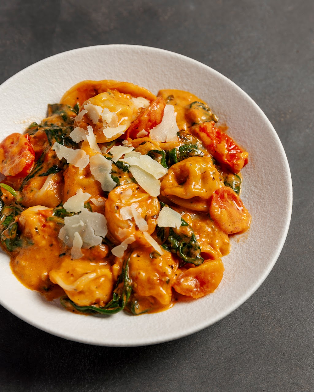 Victorias Pizza ‘N’ Beyond - Mernda | Unit 8/180 Riverdale Bvd, Mernda VIC 3754, Australia | Phone: (03) 8103 8383