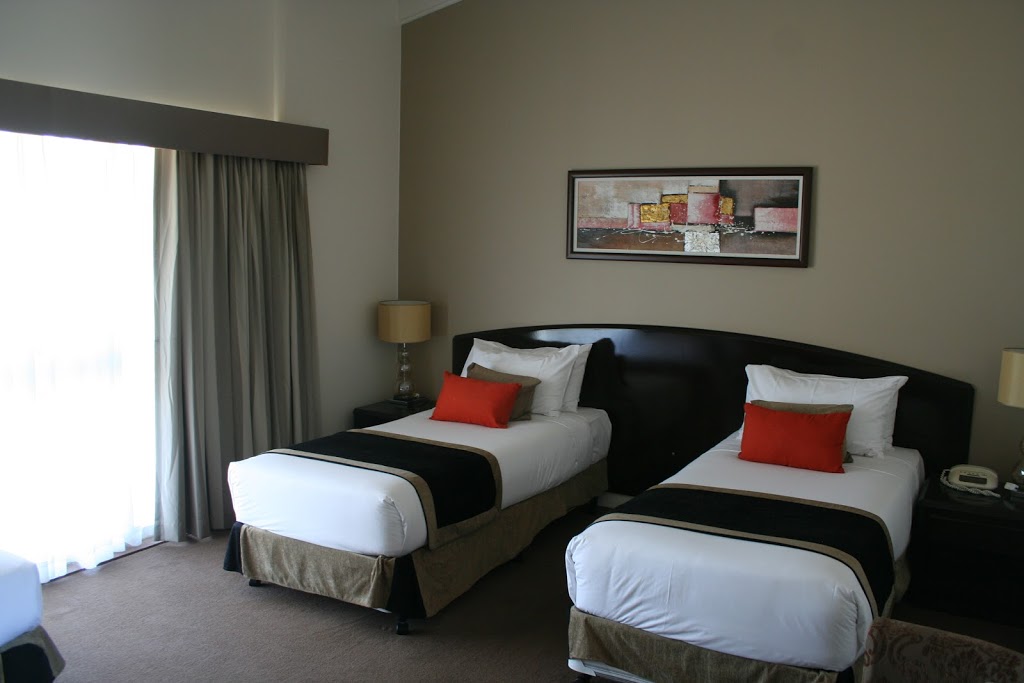 New Terry Hotel & Golf Resort | restaurant | 172 Paradise Dr, Wirrina Cove SA 5203, Australia | 0885982400 OR +61 8 8598 2400