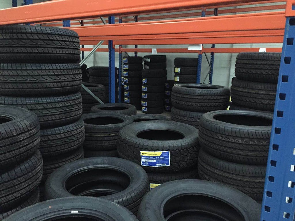 Feature Tyre | 1049 South Rd, Melrose Park SA 5039, Australia | Phone: (08) 8299 0543