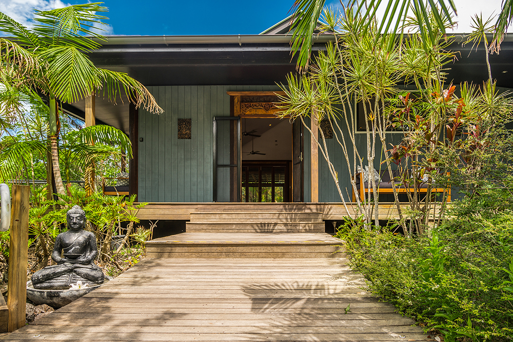 Tallow Beach Houses Byron Bay | 2 Alcorn St, Suffolk Park NSW 2481, Australia | Phone: (02) 6685 4533