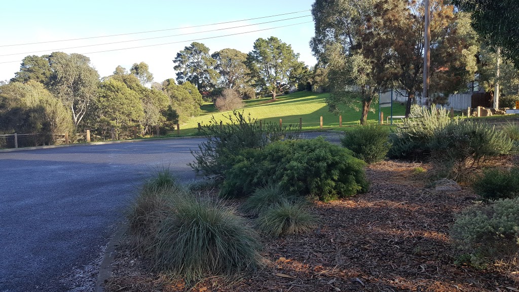 Boronia Grove Off-Lead Dog Park | park | 105 Leeds St, Doncaster East VIC 3109, Australia