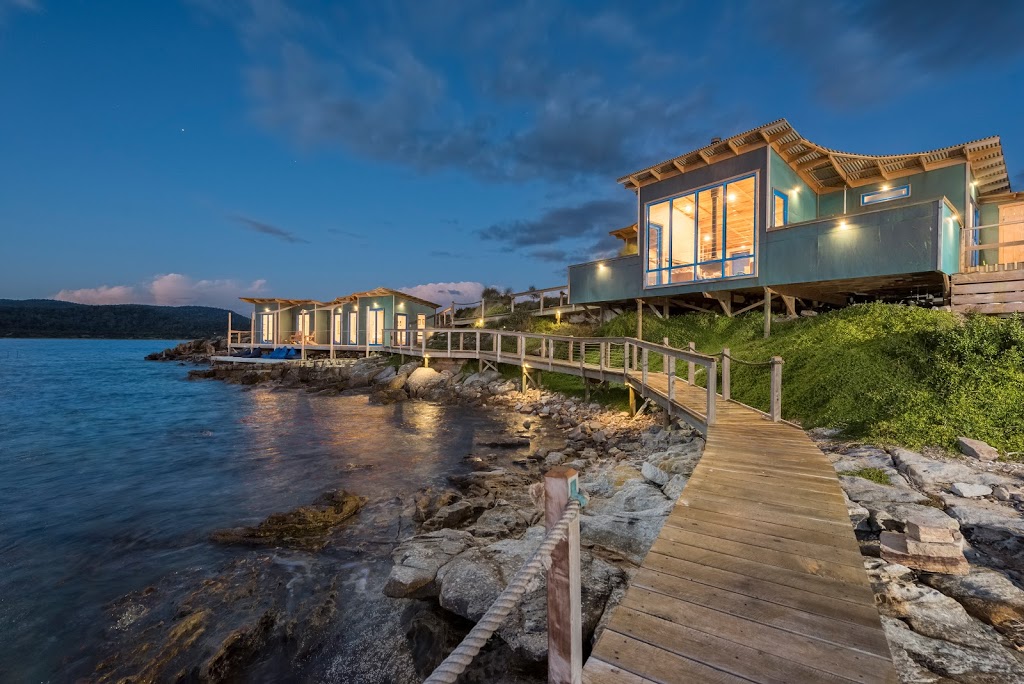 Picnic island | lodging | Freycinet Dr, Coles Bay TAS 7215, Australia | 0411255179 OR +61 411 255 179