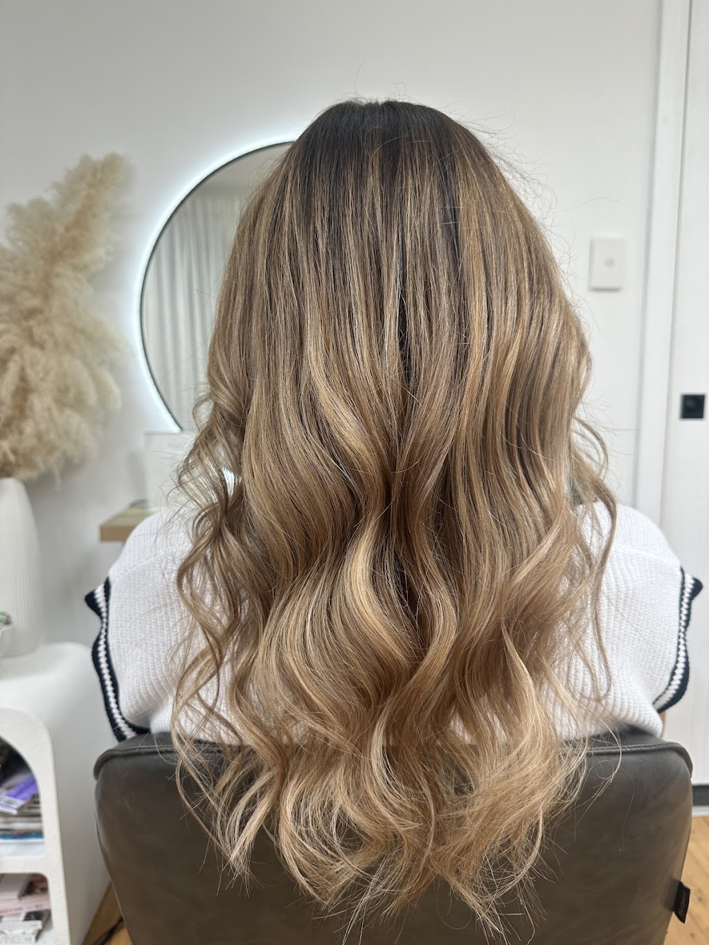 Omnia Hair & Lashes | 23 Ursula Rd, Bulli NSW 2516, Australia | Phone: 0413 762 315