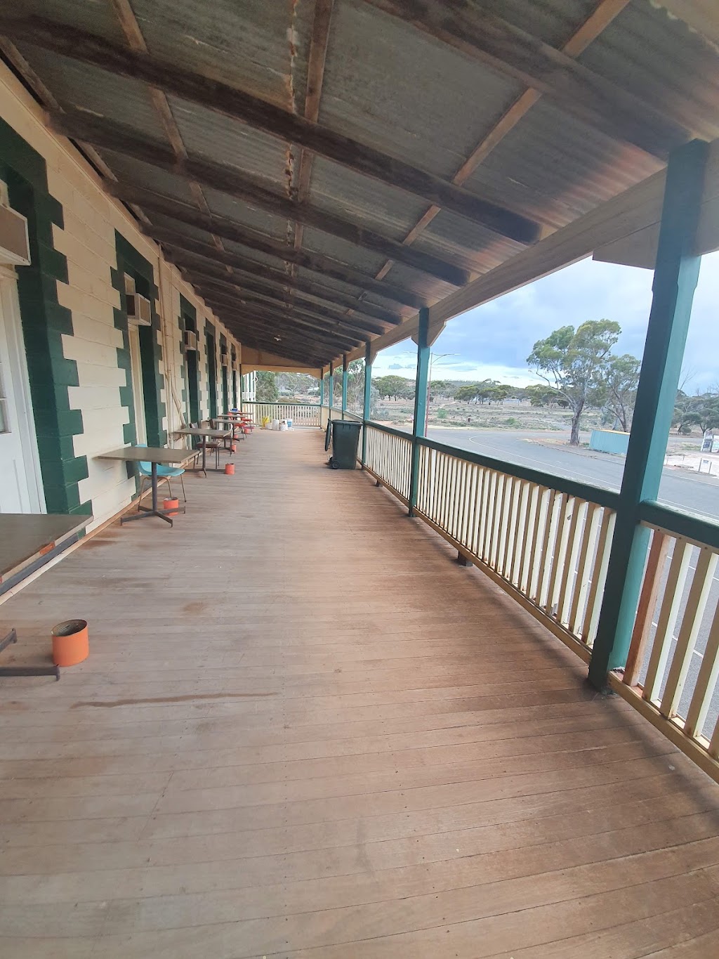Norseman Hotel - Bottlemart Express | 90 Roberts St, Norseman WA 6443, Australia | Phone: (08) 9039 1023