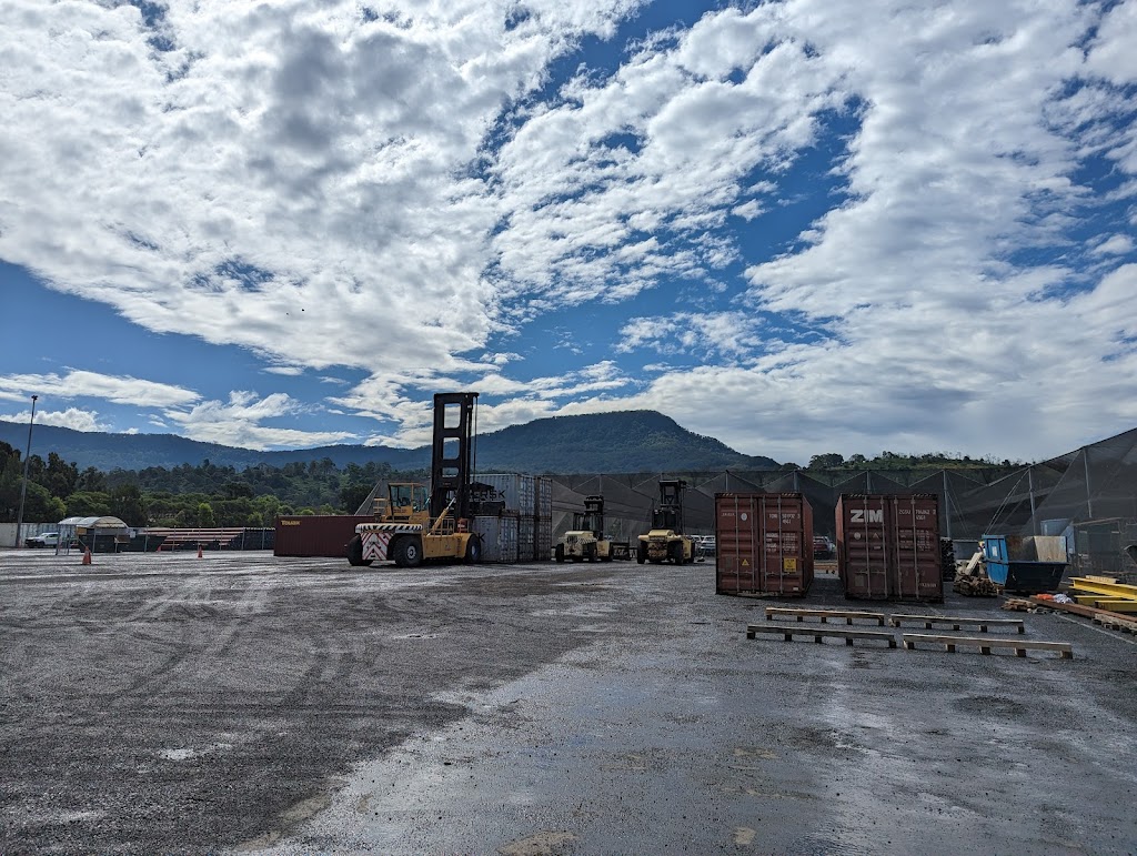 Brindle Freight Services | 66 W Dapto Rd, Kembla Grange NSW 2526, Australia | Phone: (02) 4204 8480