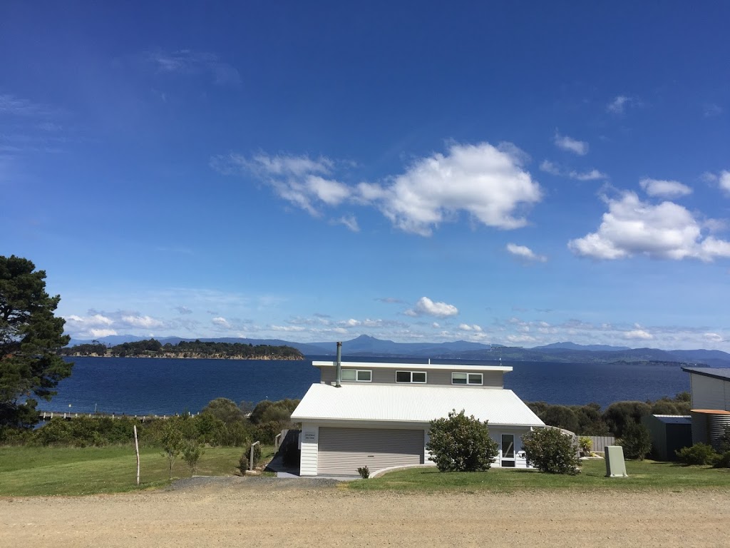 BrunyIslandVacations.com.au | lodging | 110 Matthew Flinders Dr, Alonnah TAS 7150, Australia