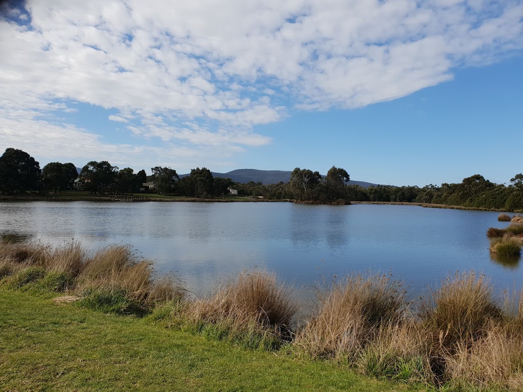 Lakewood Nature Reserve | park | Knoxfield VIC 3180, Australia | 0395880000 OR +61 3 9588 0000