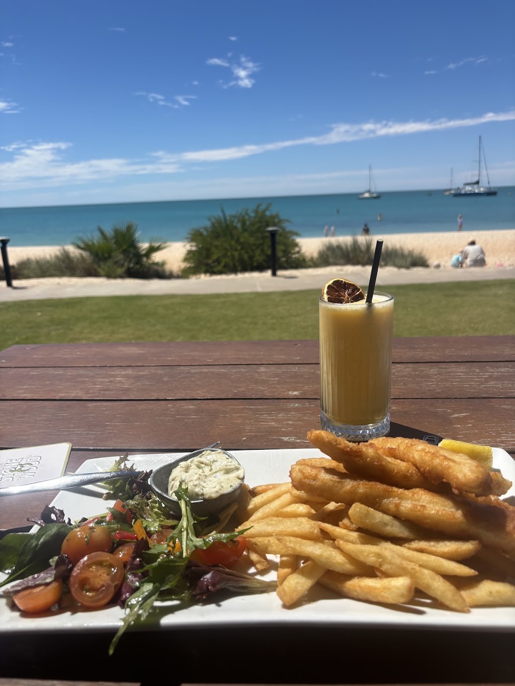 Boughshed Restaurant | 1 Monkey Mia Rd, Monkey Mia WA 6537, Australia | Phone: (08) 9948 1171