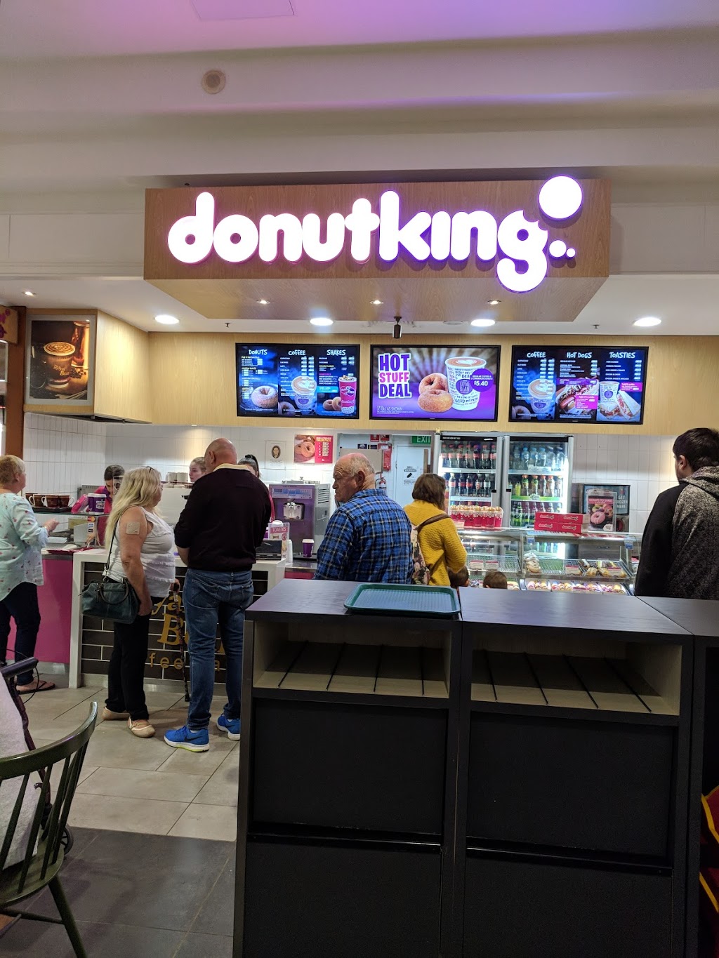 Donut King | bakery | Richmond Marketplace, 8/78 March St, Richmond NSW 2753, Australia | 0245784060 OR +61 2 4578 4060