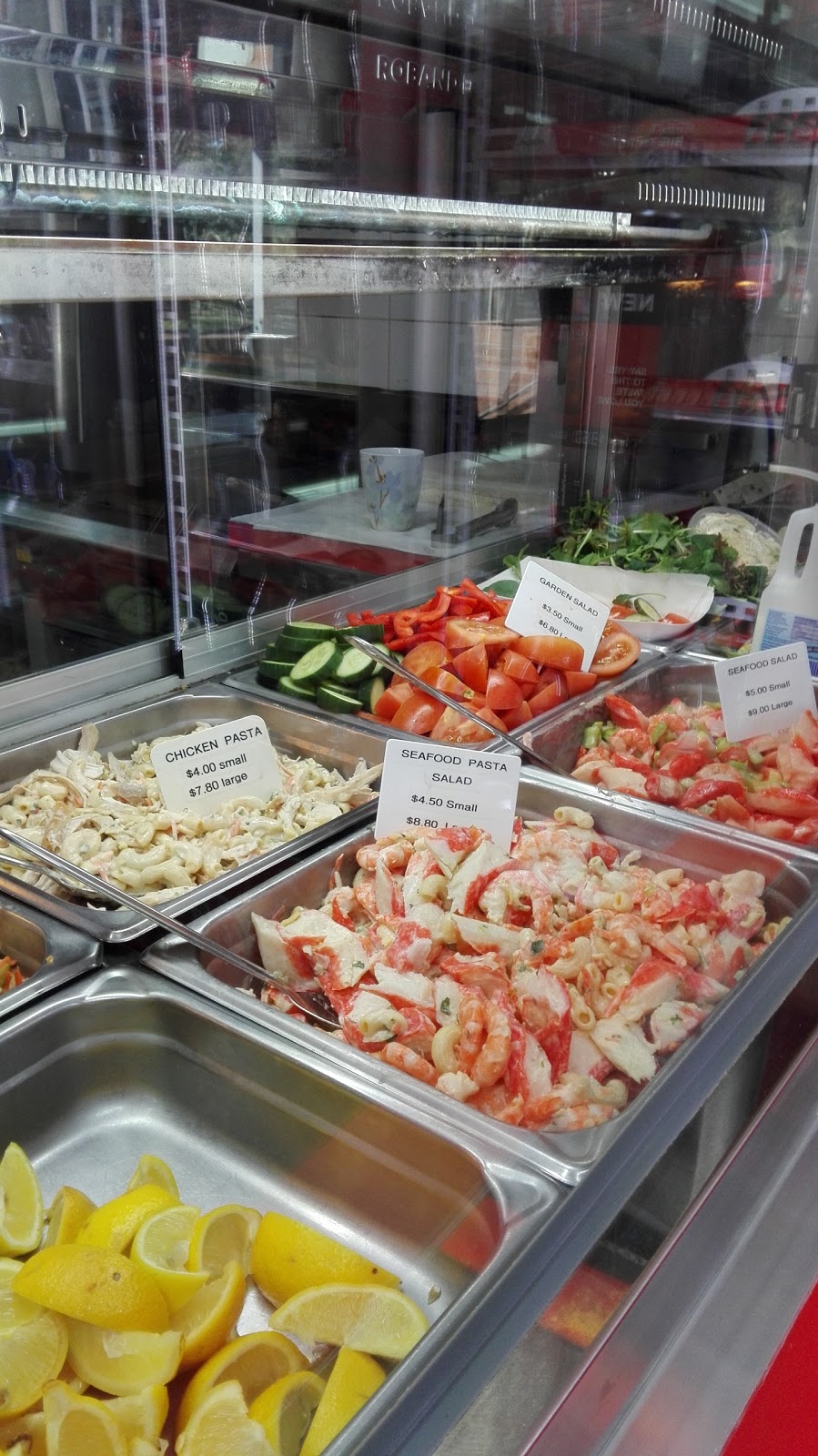 Aishs Seafood | restaurant | Northcliffe Dr, Berkeley NSW 2506, Australia | 0242718488 OR +61 2 4271 8488
