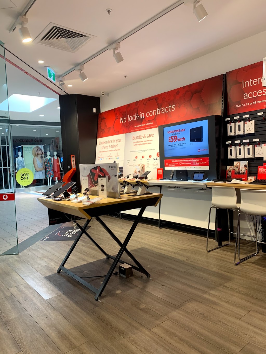 Vodafone - Brandon Park | store | Shop 5 Brandon Park Shopping Centre Cnr Ferntree Gully & Springvale Roads, Wheelers Hill VIC 3150, Australia | 0385552584 OR +61 3 8555 2584