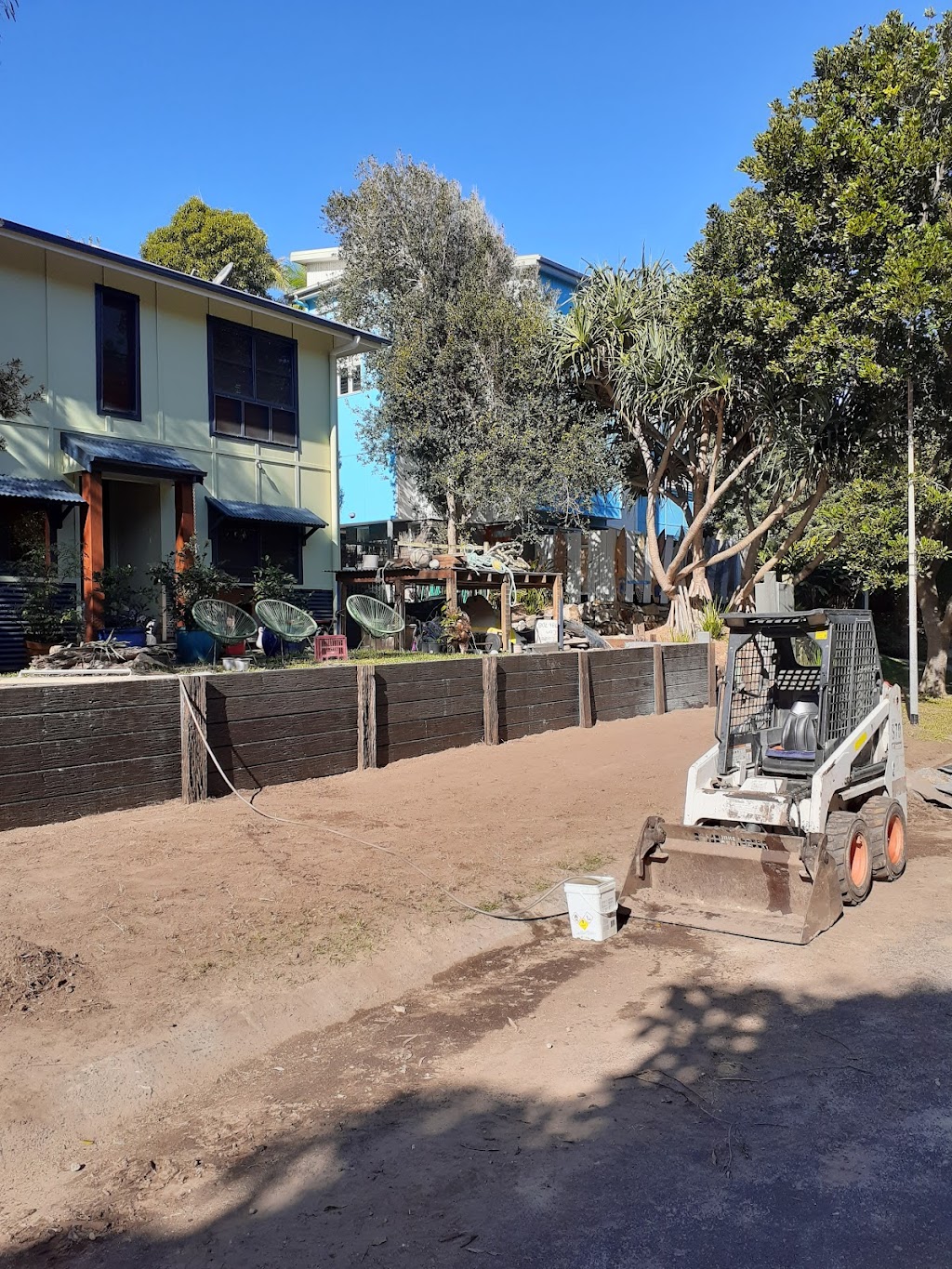 Straddie Bobcat & excavator hire | general contractor | 36 Tramican St, Point Lookout QLD 4183, Australia | 0417788007 OR +61 417 788 007