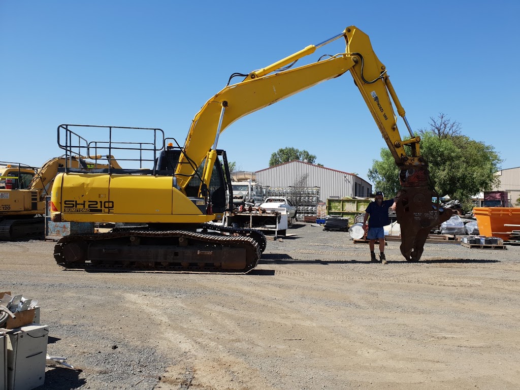 BCM Scrap Steel | 59-63 Industrial Dr, Emerald QLD 4720, Australia | Phone: 0413 555 421