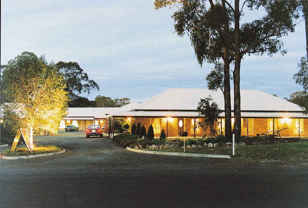 Crows Nest Motel | lodging | 7547 New England Hwy, Crows Nest QLD 4355, Australia | 0746981399 OR +61 7 4698 1399