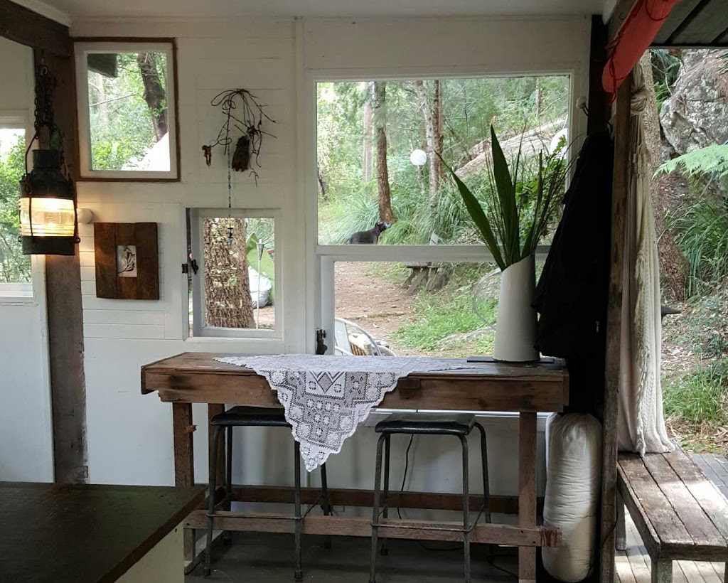 Hawkesbury River . Com . Luxury Glamping . The River Shack | BOAT ACCESS Only - Ferry OR Water Taxi - NO CARS!!, Bar Point NSW 2083, Australia | Phone: 0401 308 888