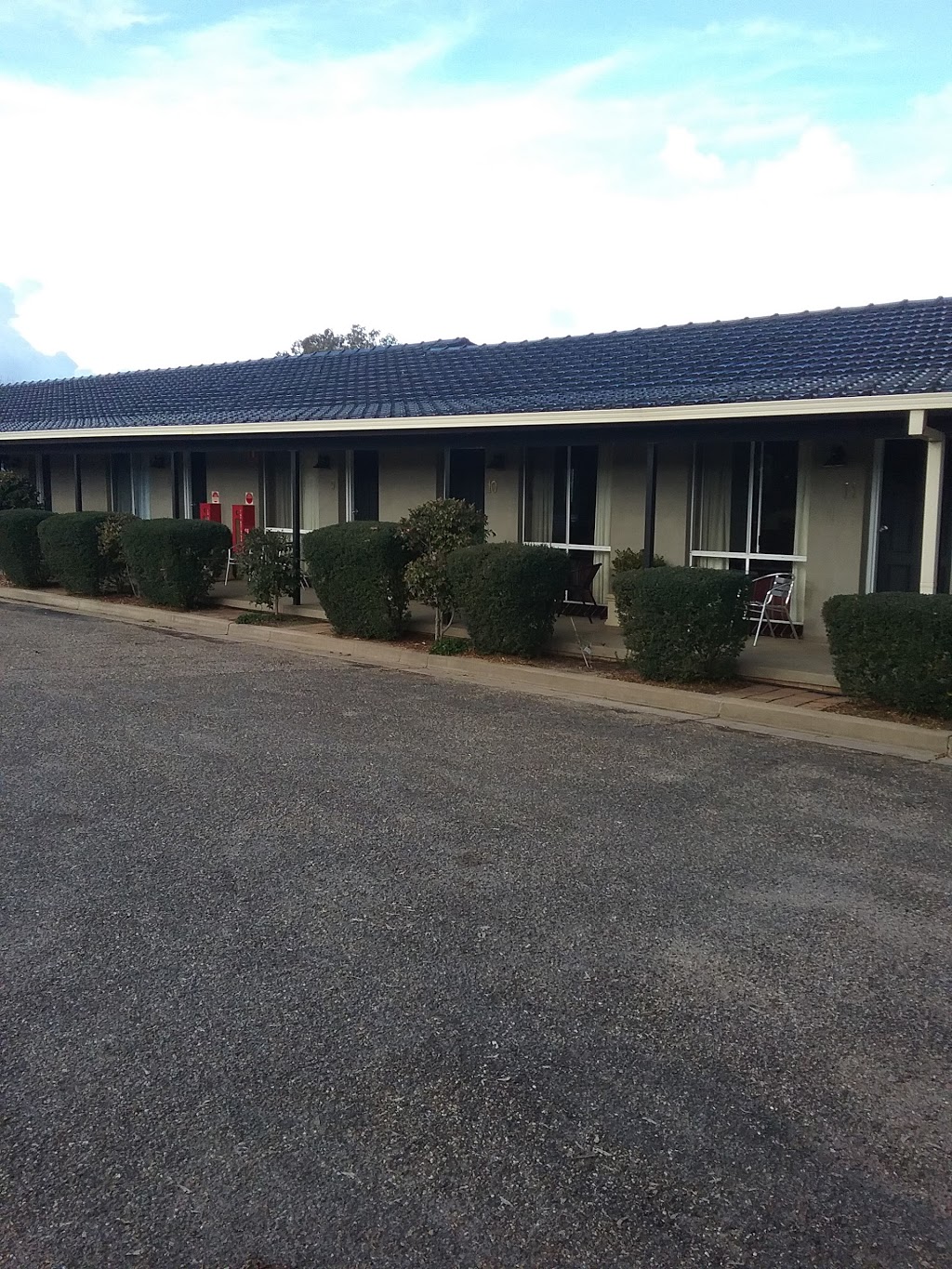 Burringa Motel | lodging | 39 Plumpton Rd, Wagga Wagga NSW 2650, Australia | 0269223100 OR +61 2 6922 3100