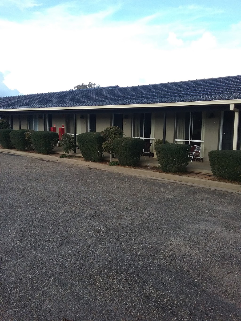 Burringa Motel | 39 Plumpton Rd, Wagga Wagga NSW 2650, Australia | Phone: (02) 6922 3100