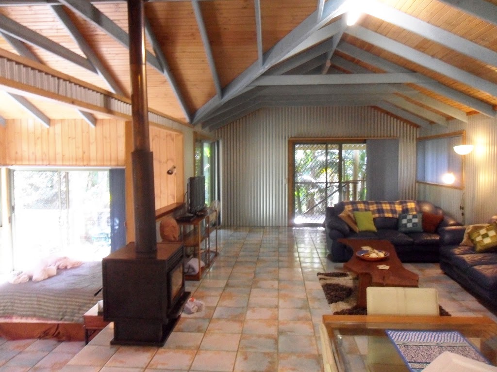 Treetops Montville Accommodation | lodging | Cynthia Hunt Drive, Flaxton QLD 4560, Australia | 1800087330 OR +61 1800 087 330