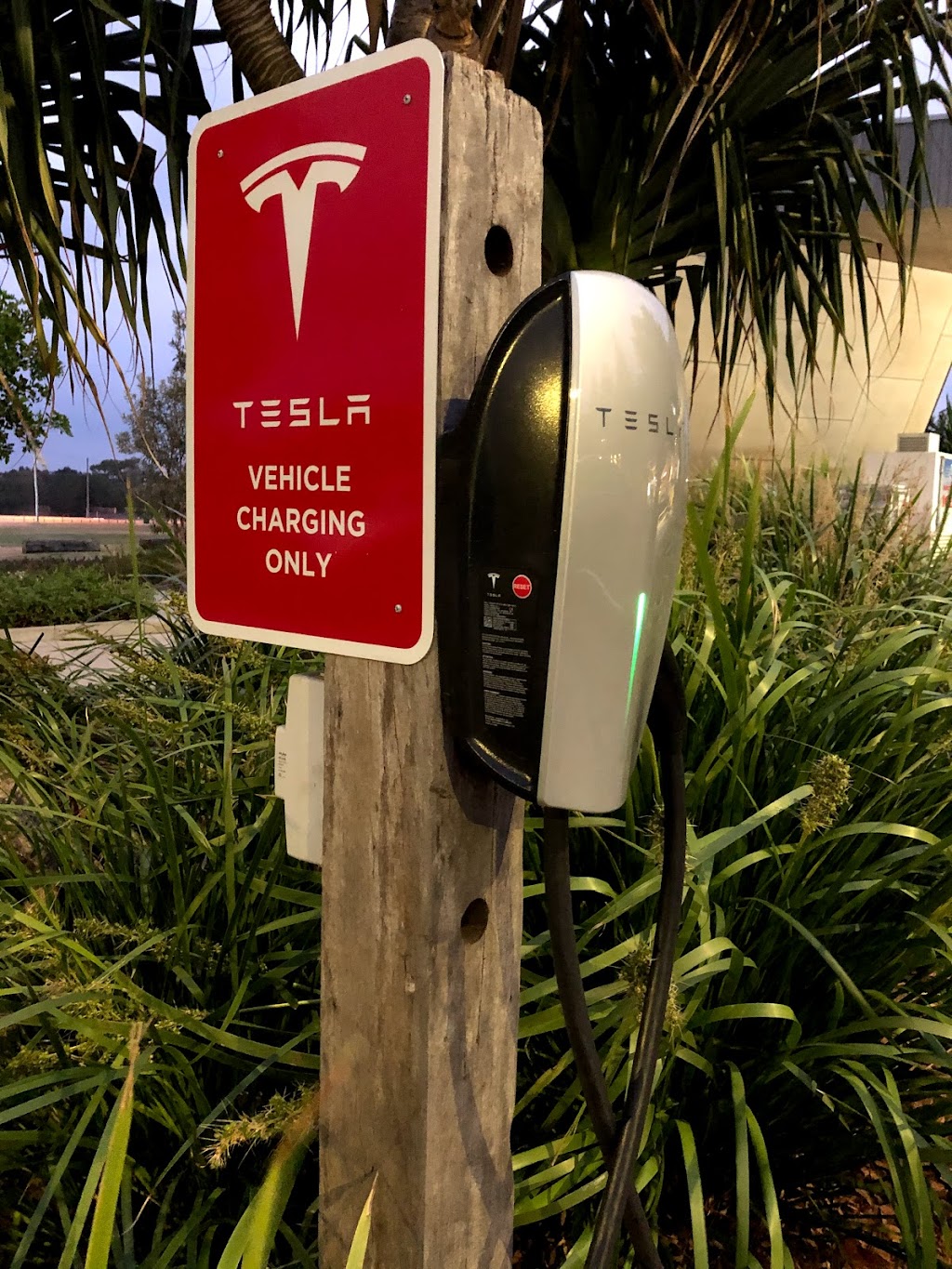 Tesla Destination Charger |  | 1800 Bribie Island Rd, Sandstone Point QLD 4511, Australia | 0419953495 OR +61 419 953 495