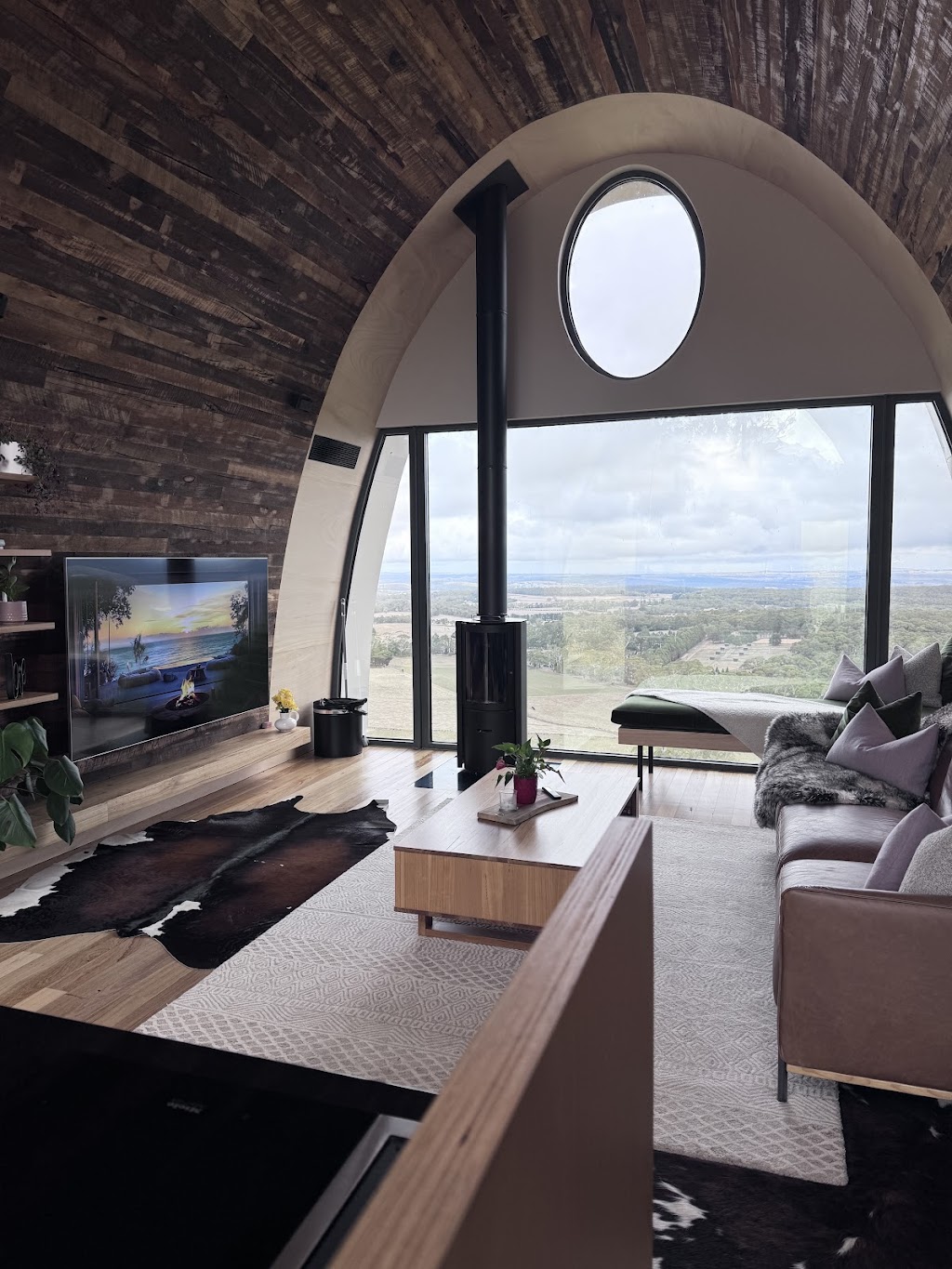 The Sky Barrel | 25 Lapilli La, Buninyong VIC 3357, Australia | Phone: (03) 5312 2772