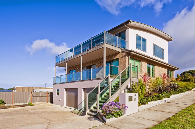 Great Ocean Road Real Estate | real estate agency | 93 Great Ocean Rd, Apollo Bay VIC 3233, Australia | 0352372600 OR +61 3 5237 2600