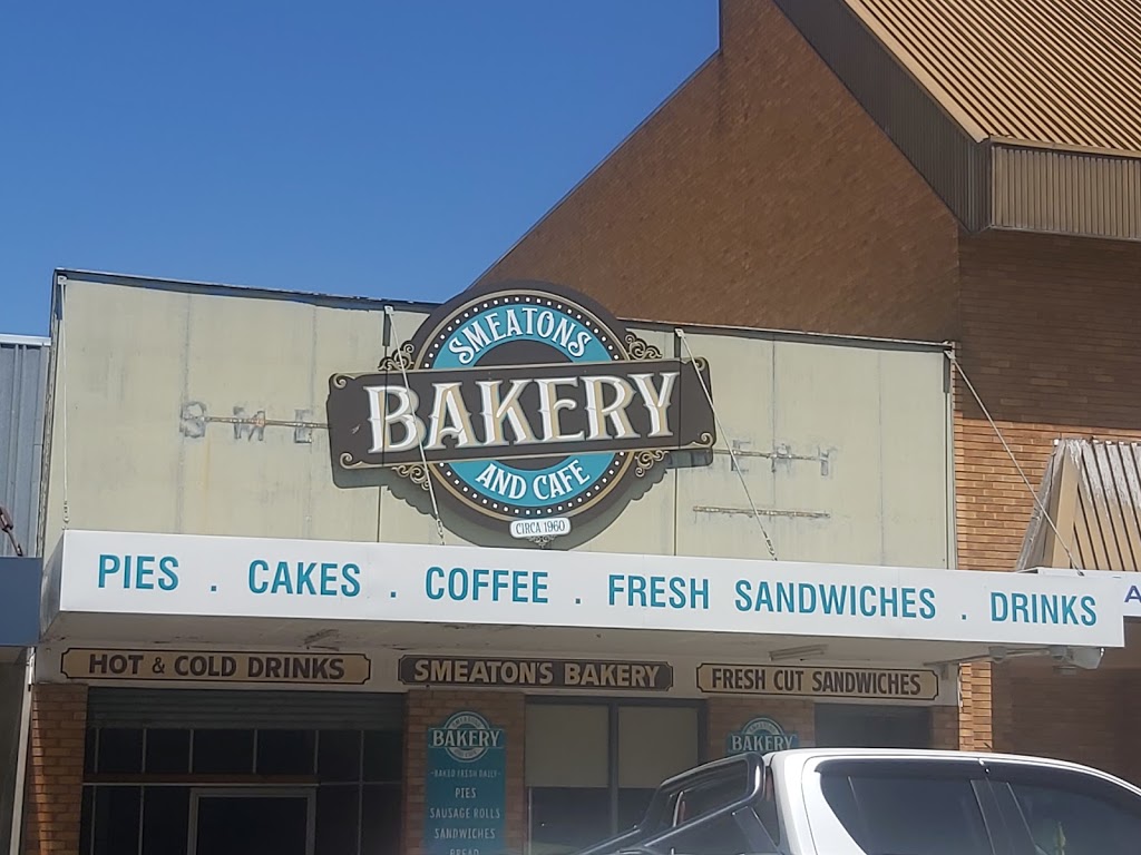 Smeatons Bakery (Parkes) | bakery | 184 Clarinda St, Parkes NSW 2870, Australia | 0268622515 OR +61 2 6862 2515