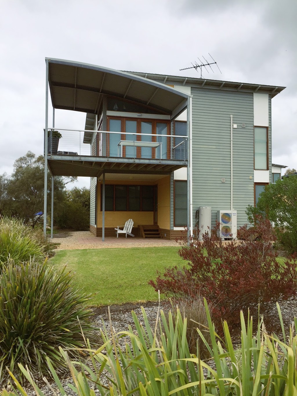 South Shores Stays | lodging | 107 Willis Dr, Normanville SA 5204, Australia | 0417422701 OR +61 417 422 701