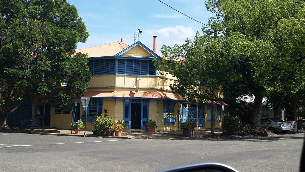 The Blue Cow Hotel | lodging | 57 Herbert St, Allora QLD 4362, Australia | 0746663139 OR +61 7 4666 3139