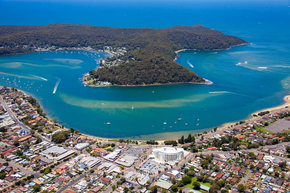 Barnzey Water Sports | 21 Edgewater Ave, Green Point NSW 2251, Australia | Phone: 0478 385 121