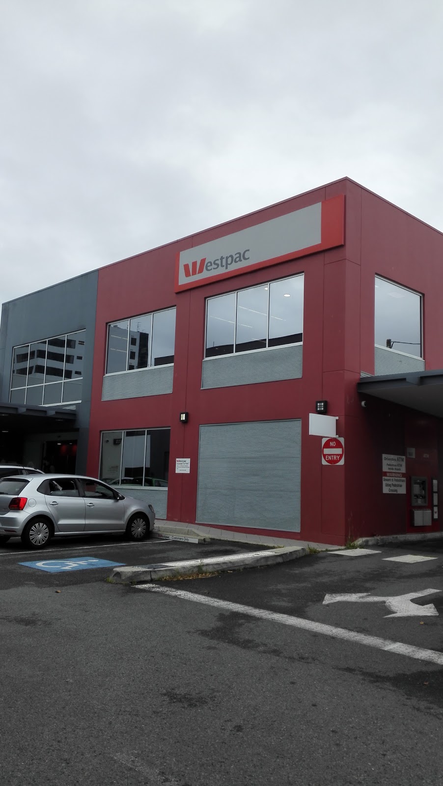 Westpac Branch Southport | 19 Scarborough St, Southport QLD 4215, Australia | Phone: (07) 5509 6200
