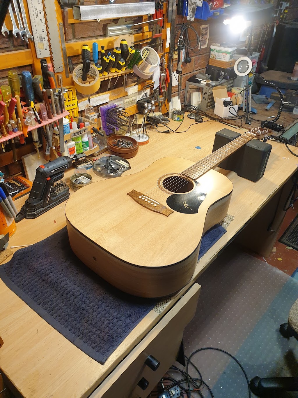 Mastena Guitars | 20 Siesta St, Camira QLD 4300, Australia | Phone: 0426 971 743